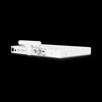 Ubiquiti UISP Power Pro UPS (UISP-P-Pro) providing power and battery backup with Power TransPort ports and Ethernet connectivity.