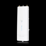 Ubiquiti UISP Wave MLO5 dual 5GHz Wi-Fi 7 radio with POE injector for point-to-point and point-to-multipoint wireless networking.