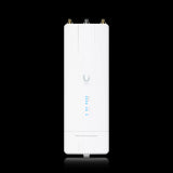 Ubiquiti UISP Wave MLO5 dual 5GHz Wi-Fi 7 radio with POE injector for point-to-point and point-to-multipoint wireless networking.