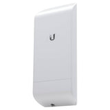 Ubiquiti NanoStation M2 Loco: Compact 2GHz 8dBi radio for wireless point-to-point, includes PoE injector. White casing.